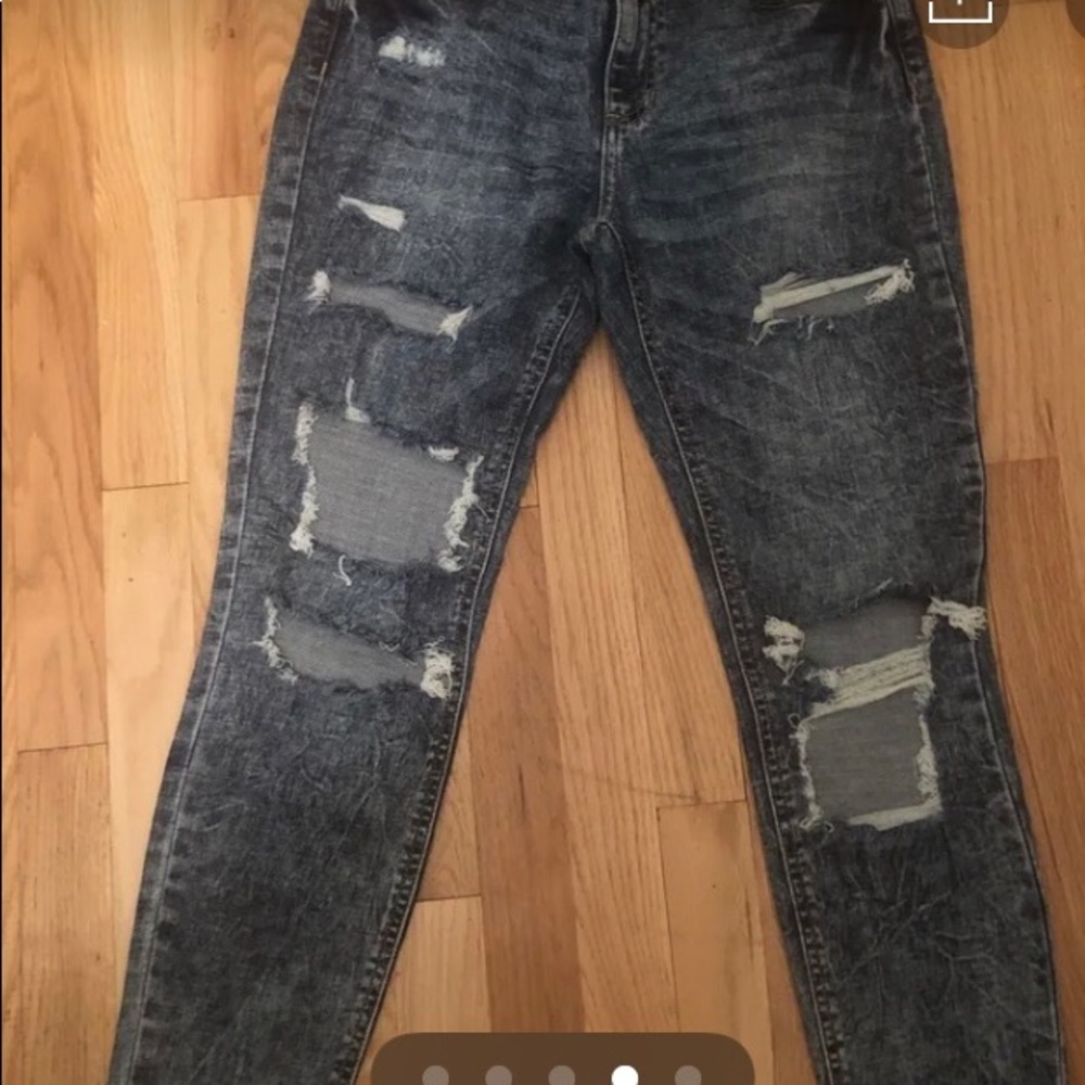 Jeans - Picture 2 of 4
